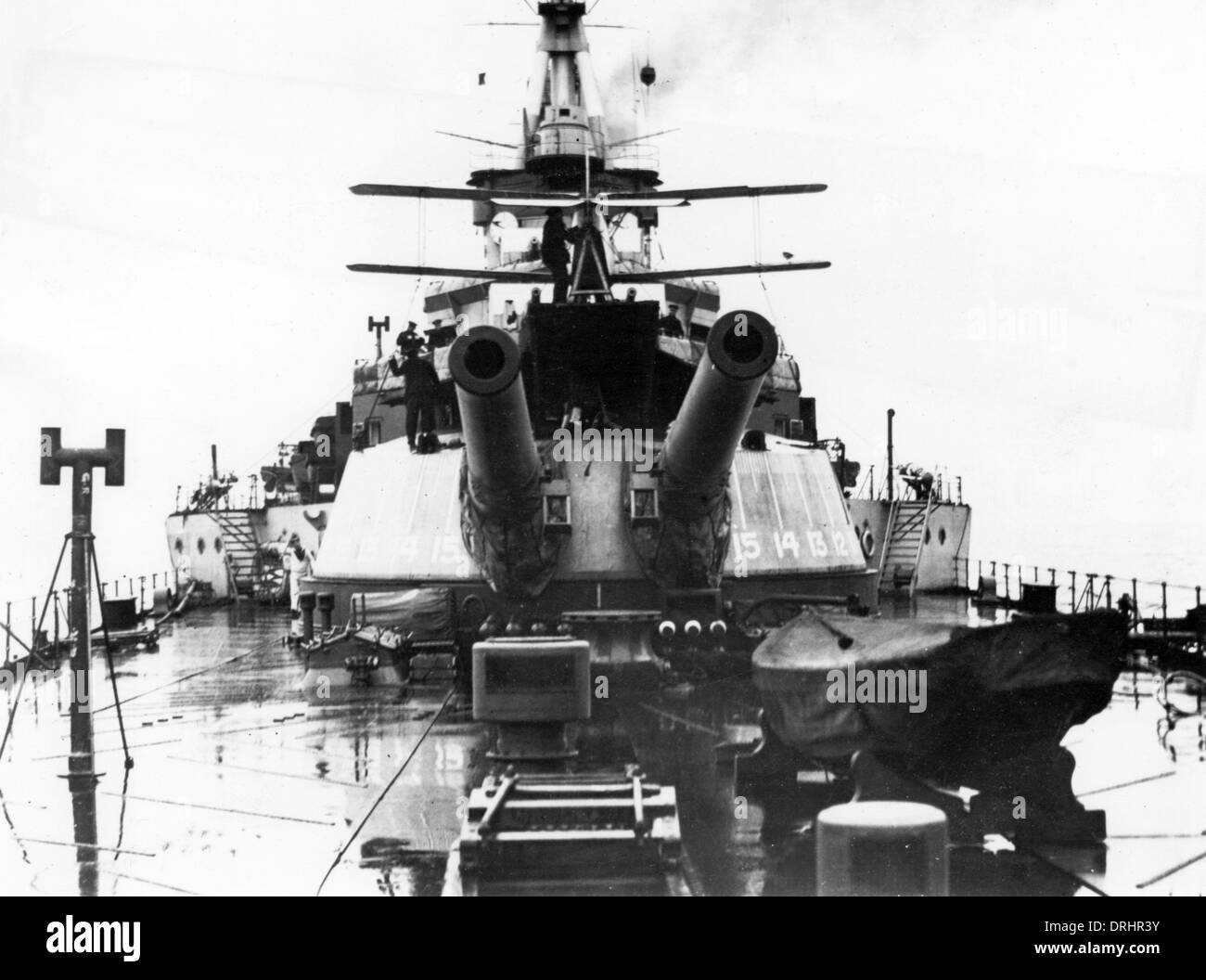 HMS Repulse mit Sopwith Pup, WW1 Stockfoto