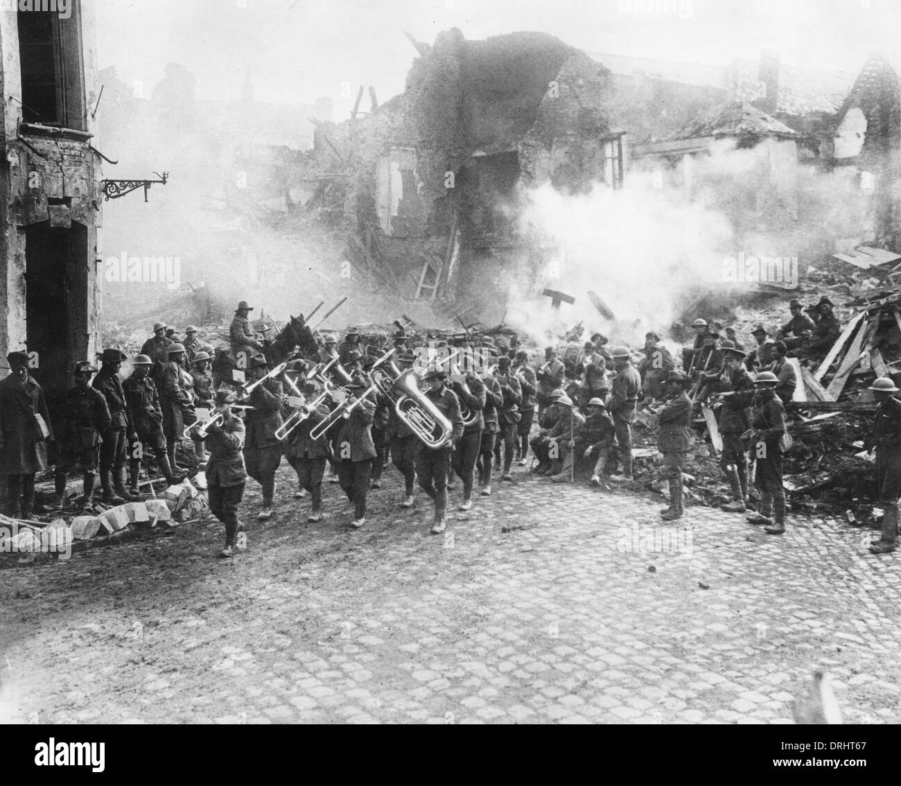 Australische Band spielt einen Marsch, Bapaume, Frankreich, WW1 Stockfoto