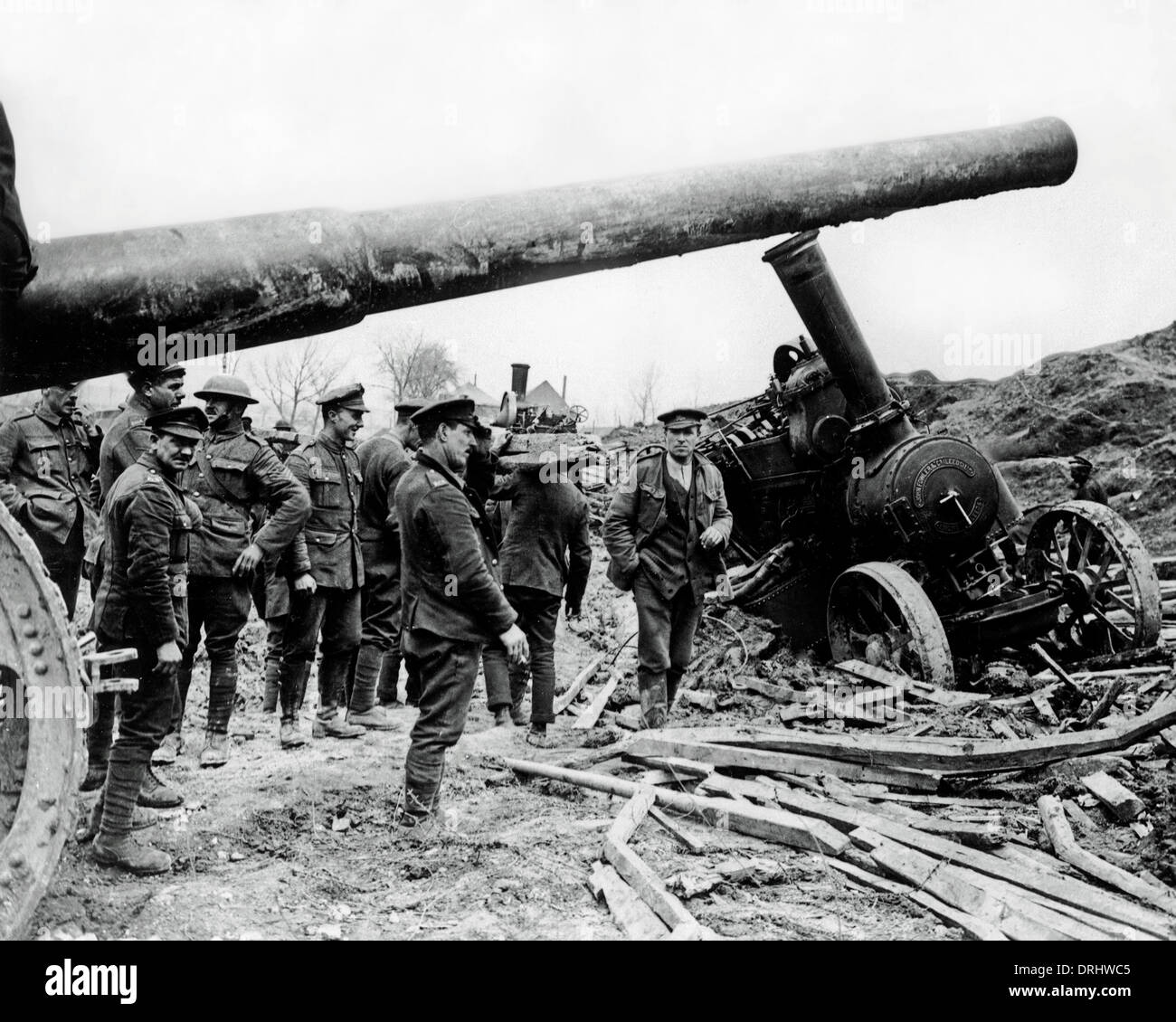 Kanone mit Traktor in Schwierigkeiten, Westfront, WW1 Stockfoto