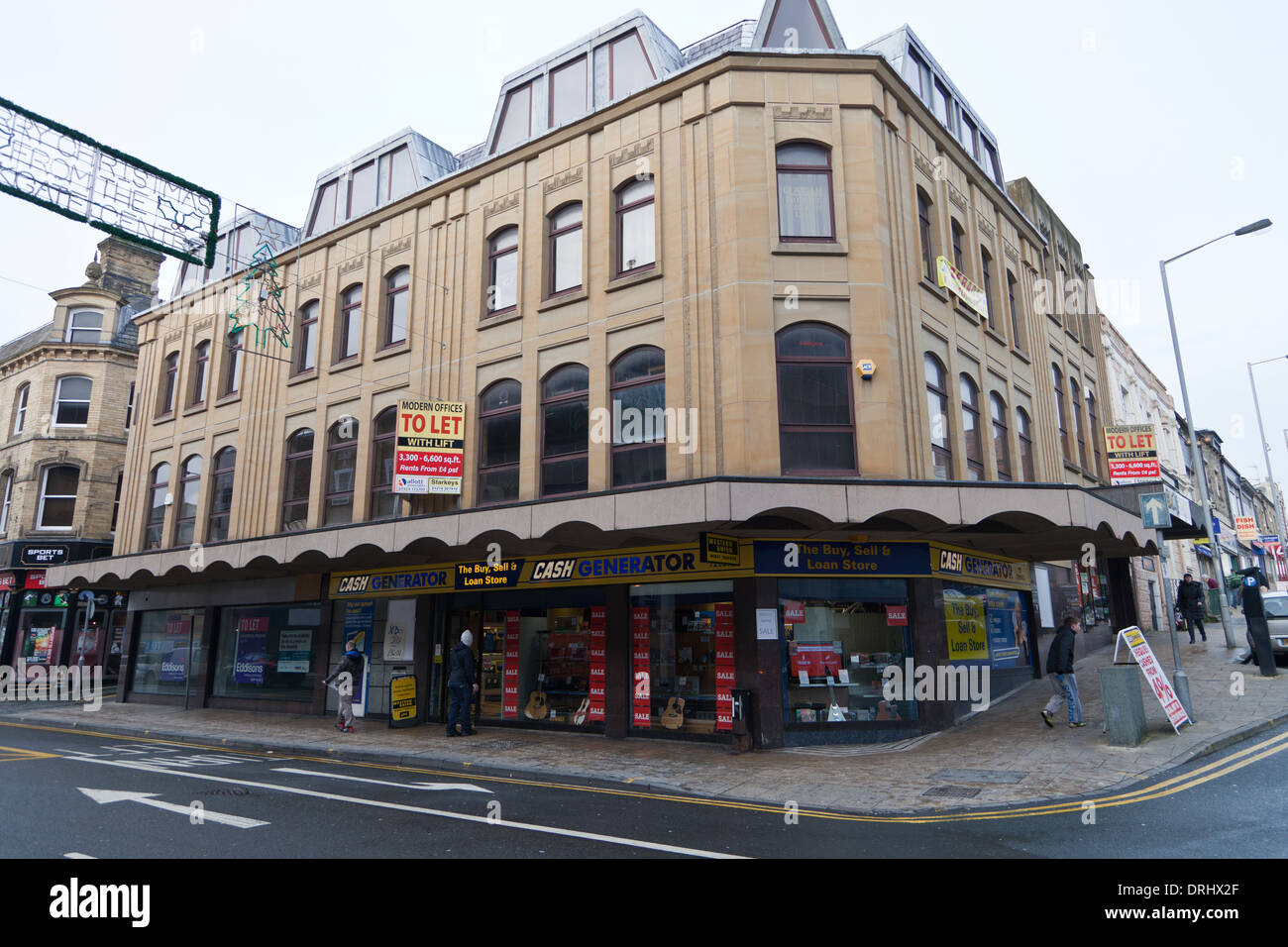 Bradford, West Yorkshire, England, moderne Büros, über einem Cash Generator laden lassen Stockfoto