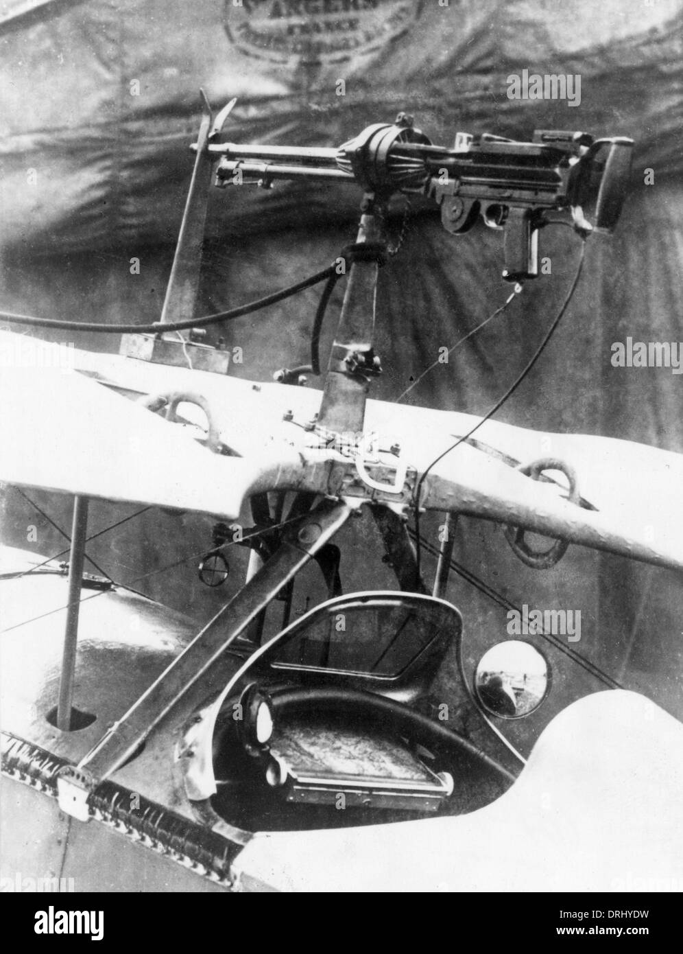 Mit Lewis-Maschinengewehr, WW1 Nieuport Flugzeug Stockfoto