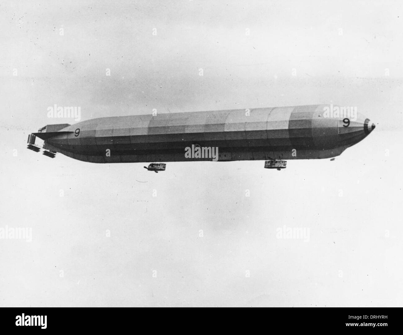 Britische starre Luftschiff Nr. 9 im Flug, WW1 Stockfoto