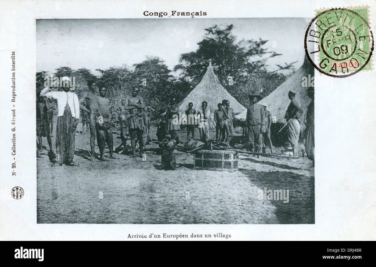 Gabun, Afrika - die Ankunft eines europäischen ins Dorf Stockfoto