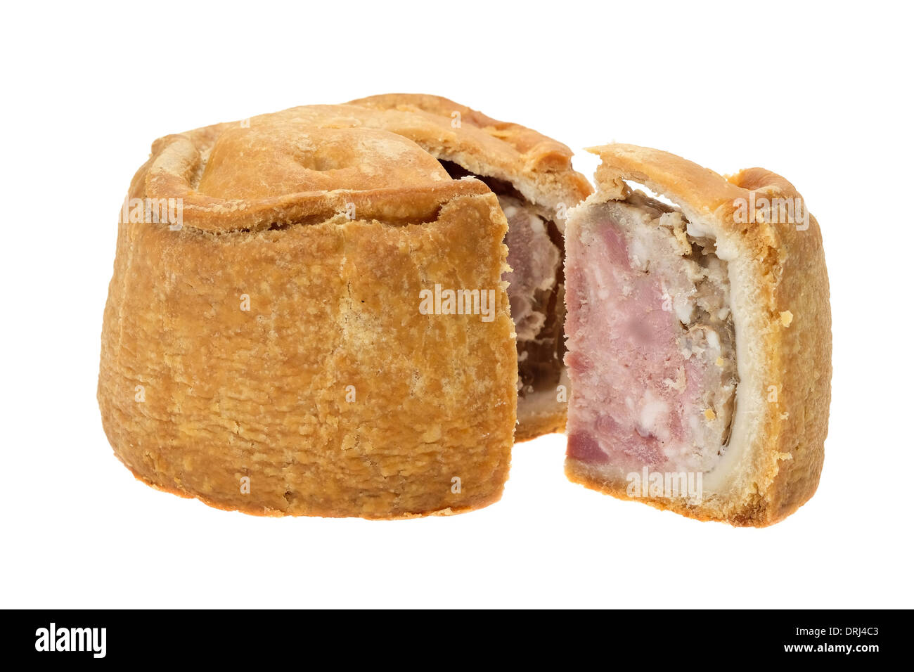 Eine Hand fertig traditionelle Melton Mowbray Pork Pie mit ein Stück Ausschneiden - Studio gedreht mit weißem Hintergrund Stockfoto
