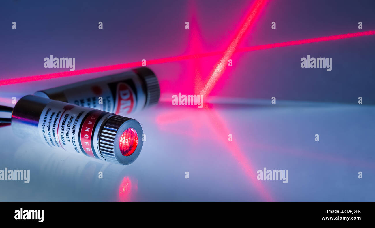 Zwei rote Lasermodule eingeschaltet Stockfoto