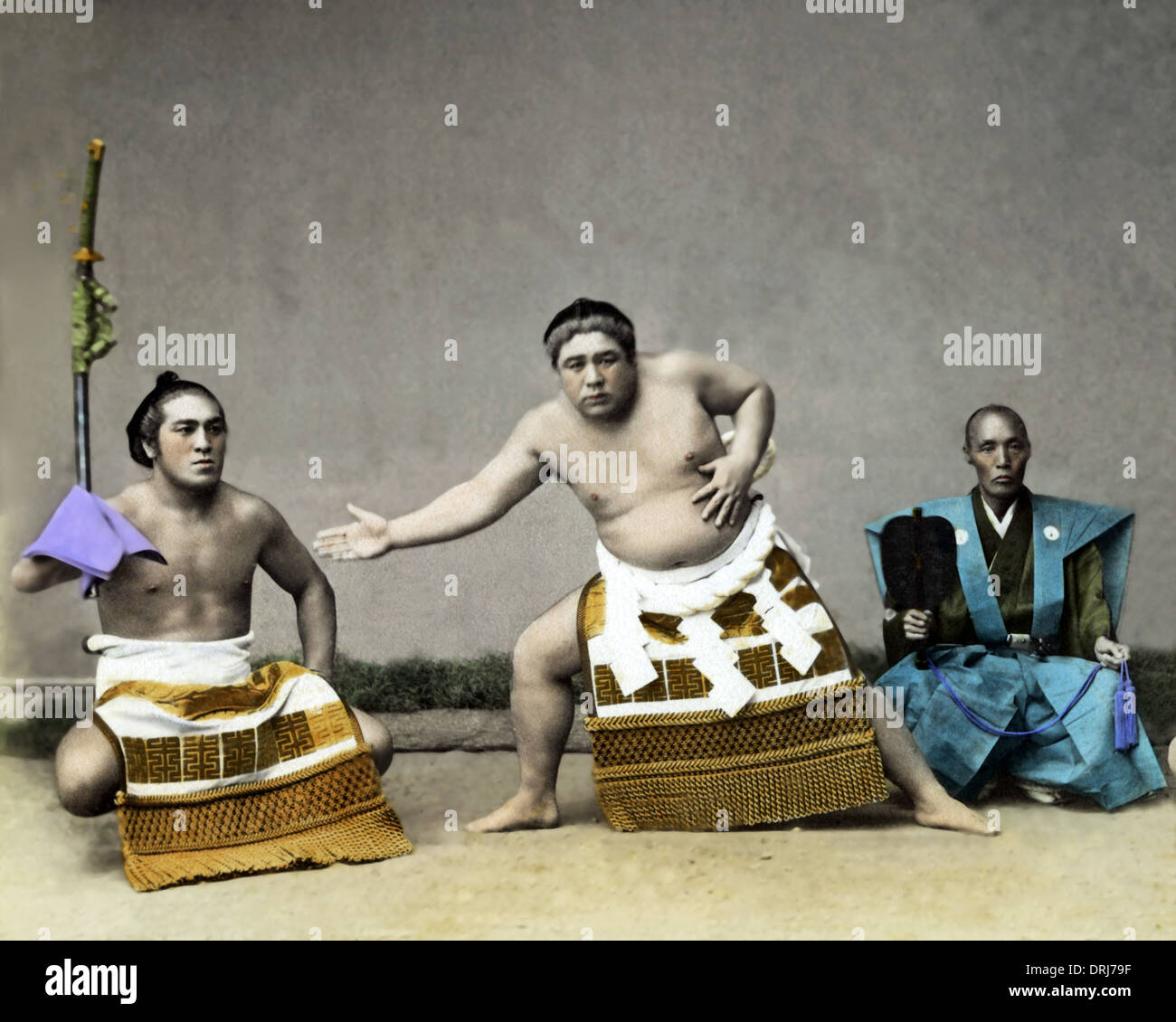 Sumo-Ringer und Schiedsrichter, Japan Stockfoto