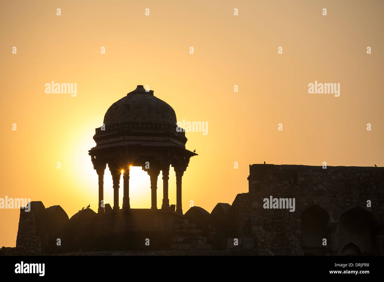 Das Purana Qila Fort in Delhi; Indien bei Sonnenuntergang. Stockfoto