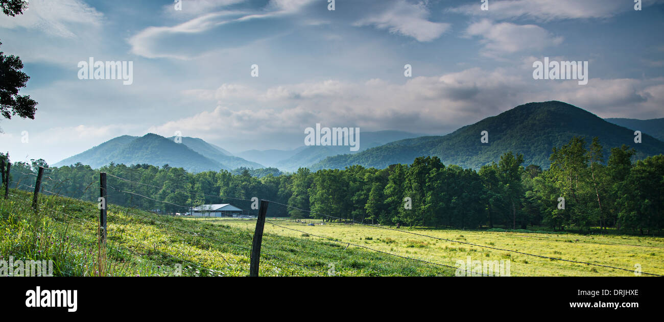 Cades Cove in den Smoky Mountains National Park in der Nähe von Gatlinburg, Tennessee. Stockfoto