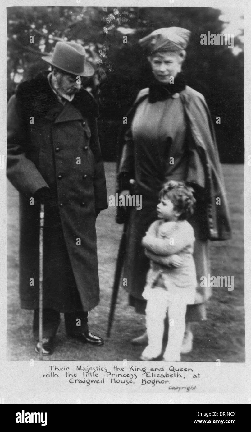 King George V mit Königin Maria und Elisabeth. Stockfoto