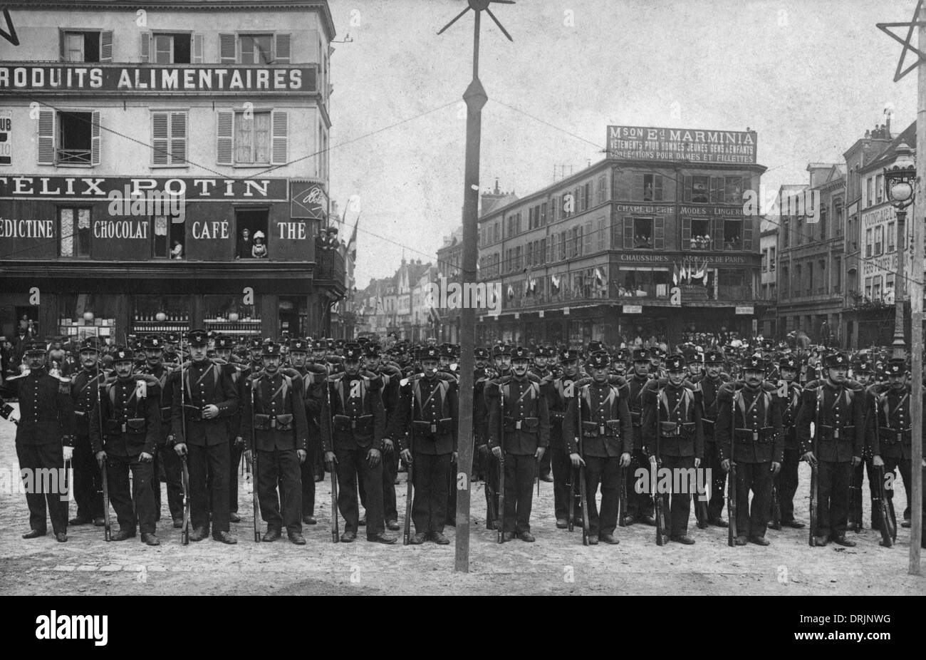 Französische Soldaten auf der Parade in Paris. Stockfoto