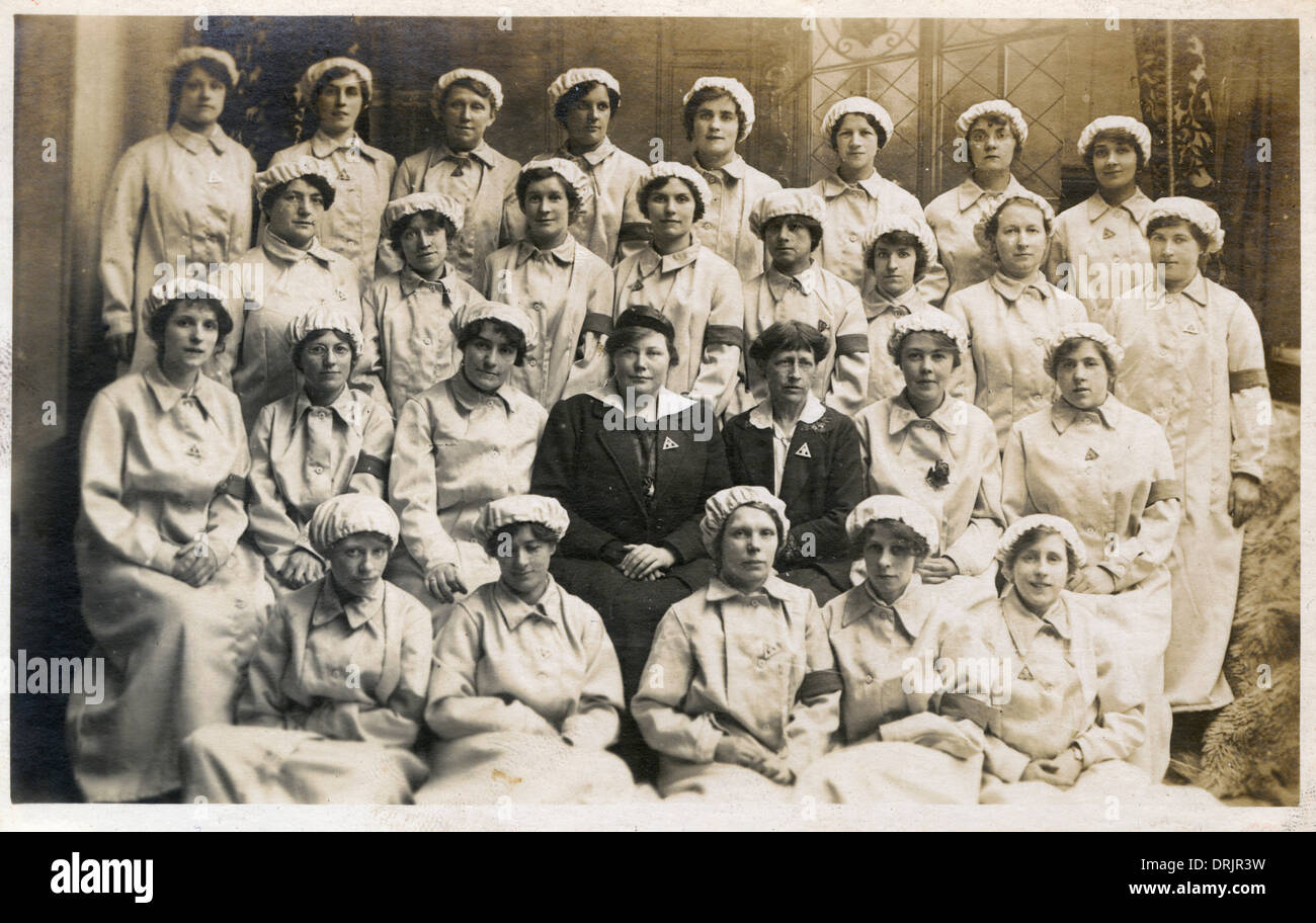 Weibliche Fabrikarbeiter während des ersten Weltkrieges. Stockfoto