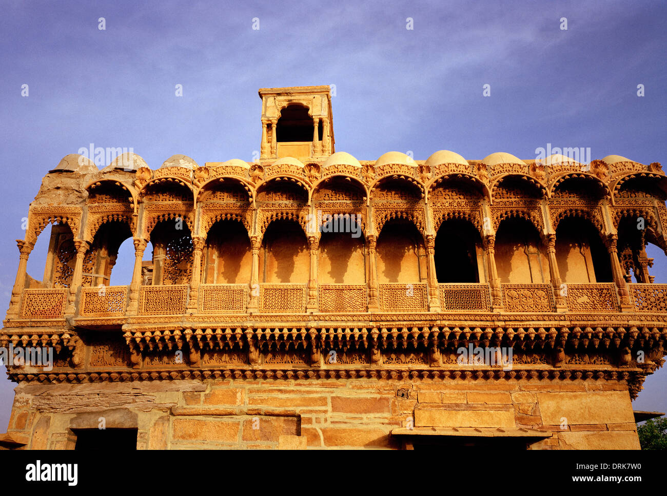 Salim Singh-Ki Haveli in Jaisalmer in Rajasthan in Indien in Südasien. Architektur Gebäude Gebäude Stil Rajput Kunst Reisen Eskapismus Fernweh Stockfoto