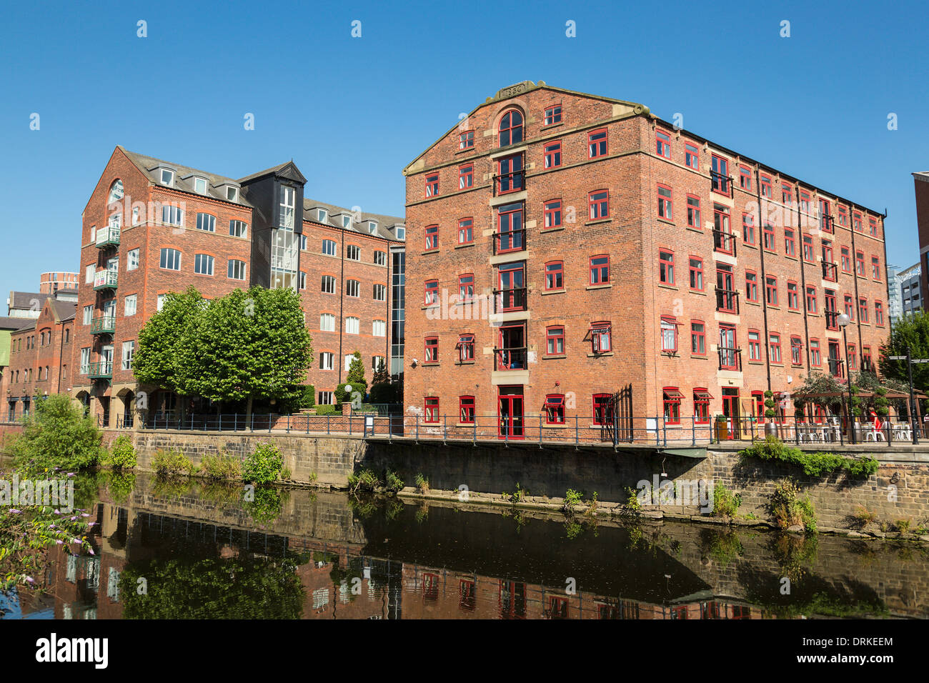 Riverside Apartments Fluss Aire, Leeds, England Stockfoto