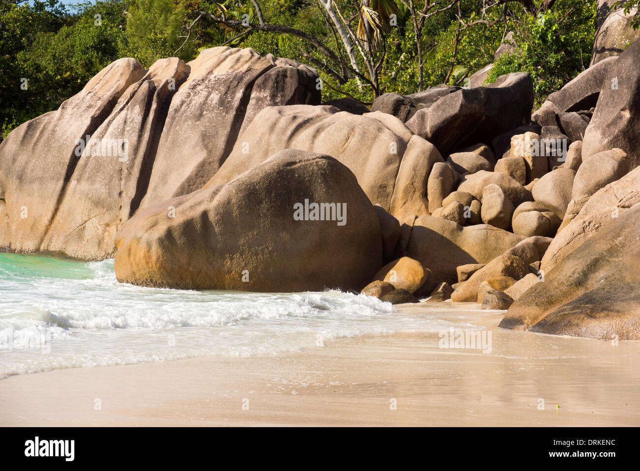 Fantastischen Sandstrand mit den typischen für den Felsformationen Seychellen, Anse Lazio, Baie Chevalier, Praslin, Seychellen, Indischer Ozean, Afrika - 2013 Stockfoto