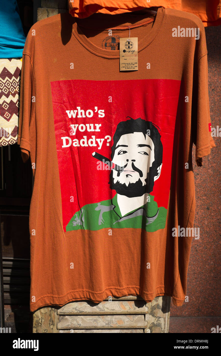 Wer ist dein Daddy Che-T-Shirt zum Verkauf in Bui Vien Street Saigon Stockfoto