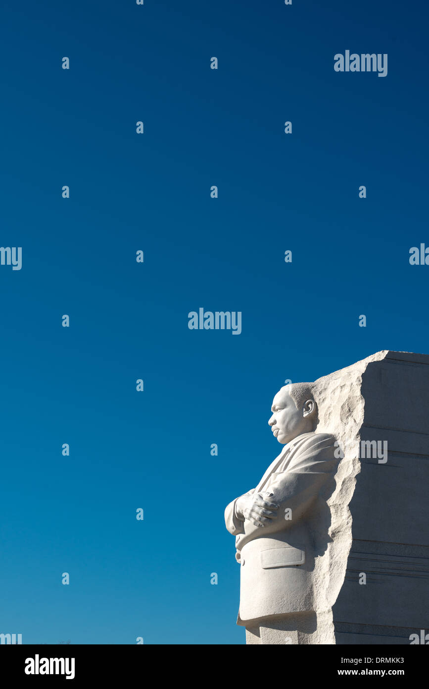 WASHINGTON DC, USA - die Statue der bürgerlichen Rechte Führer Dr Martin Luther King Jr in den Stein der Hoffnung, bildet das Herzstück der MLK-Denkmal am Ufer des Tidal Basin in Washington DC. Die Skulptur wurde von chinesischen Bildhauer Lei Ellen Orth erstellt. Stockfoto