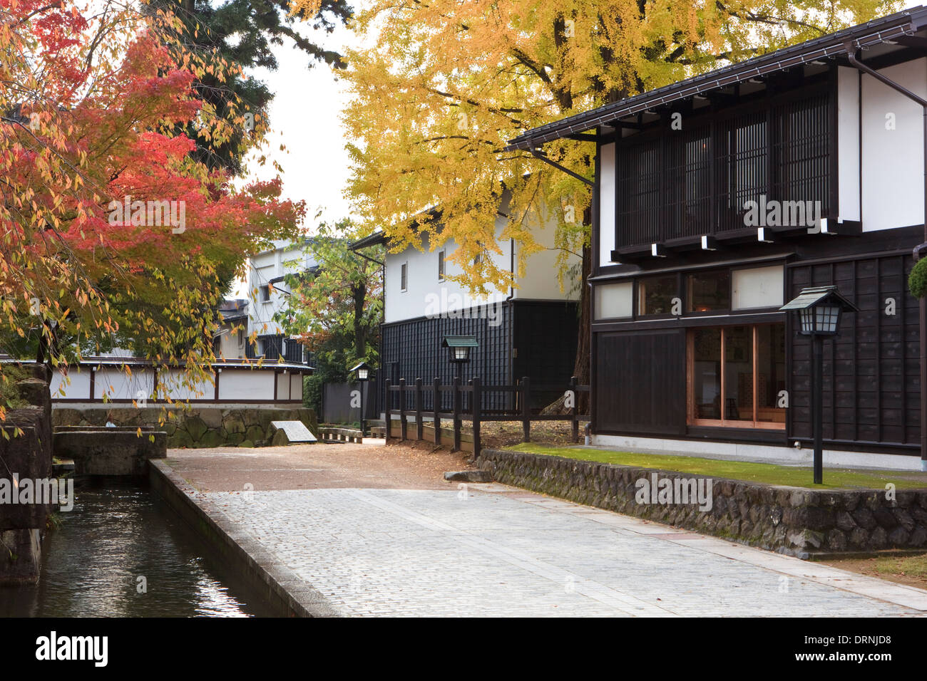 Traditionelle alte Straße in Hida Furukawa der Präfektur Gifu. Stockfoto