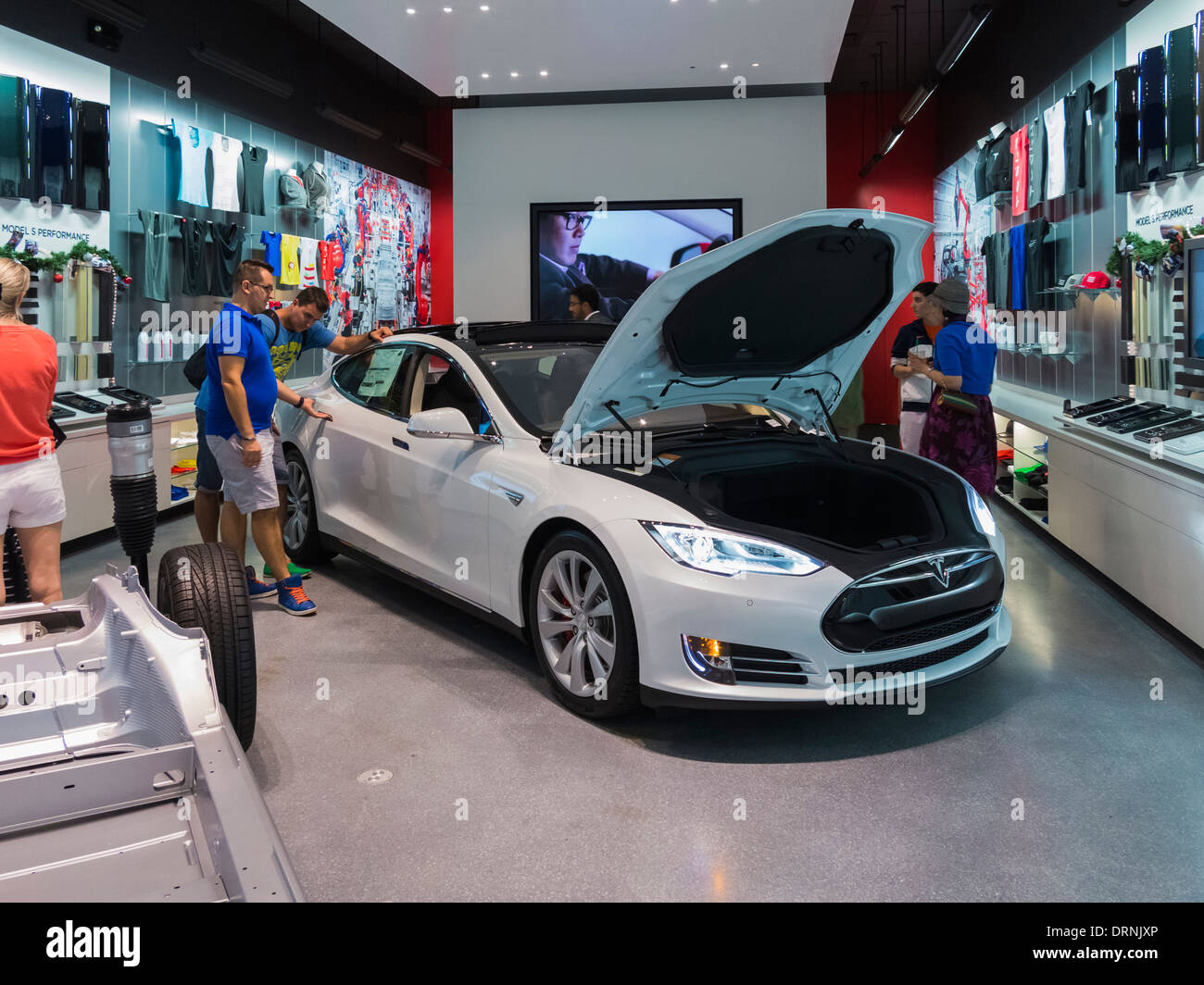 Ein Tesla Electric Car Showroom mit Tesla, Auto, Miami, Florida, USA Stockfoto