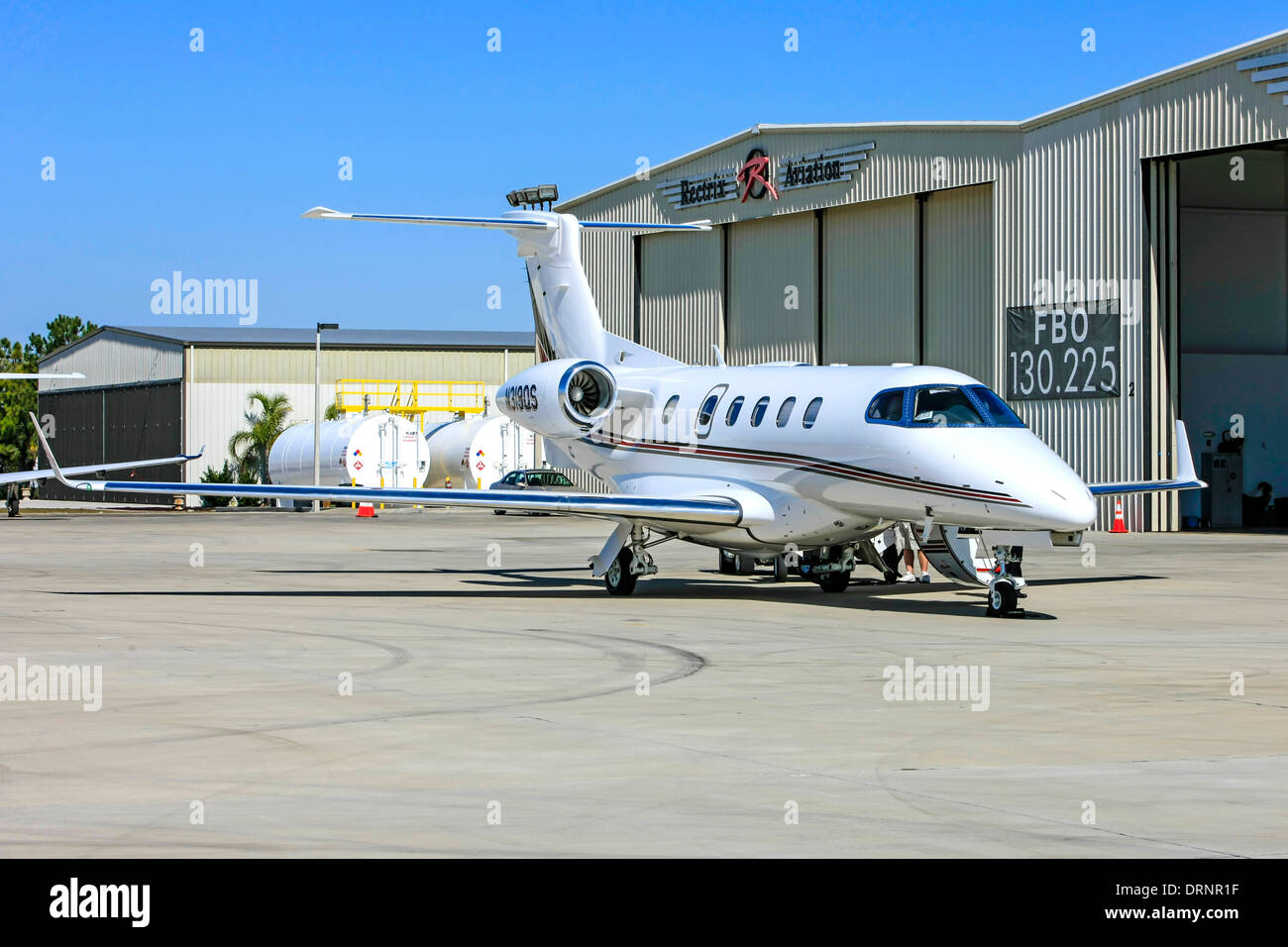 Embraer Phenom 300 Privatjets am Flughafen Sarasota FL Stockfoto