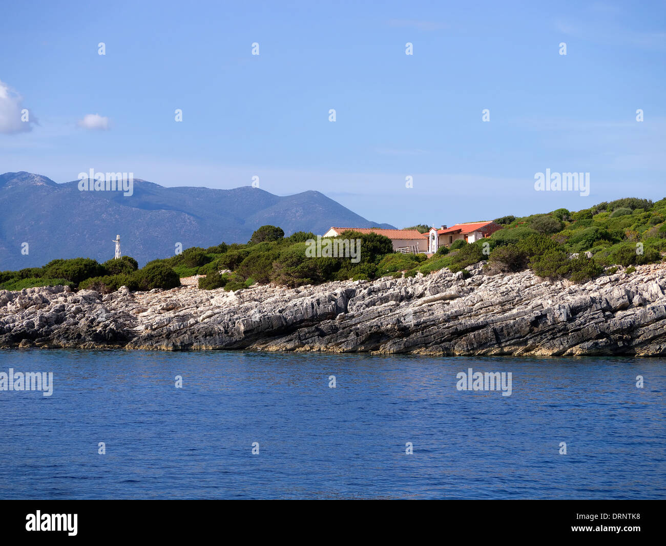 Blick auf die Küste auf der Kreuzfahrt auf der Insel Ithaka Griechenland Stockfoto