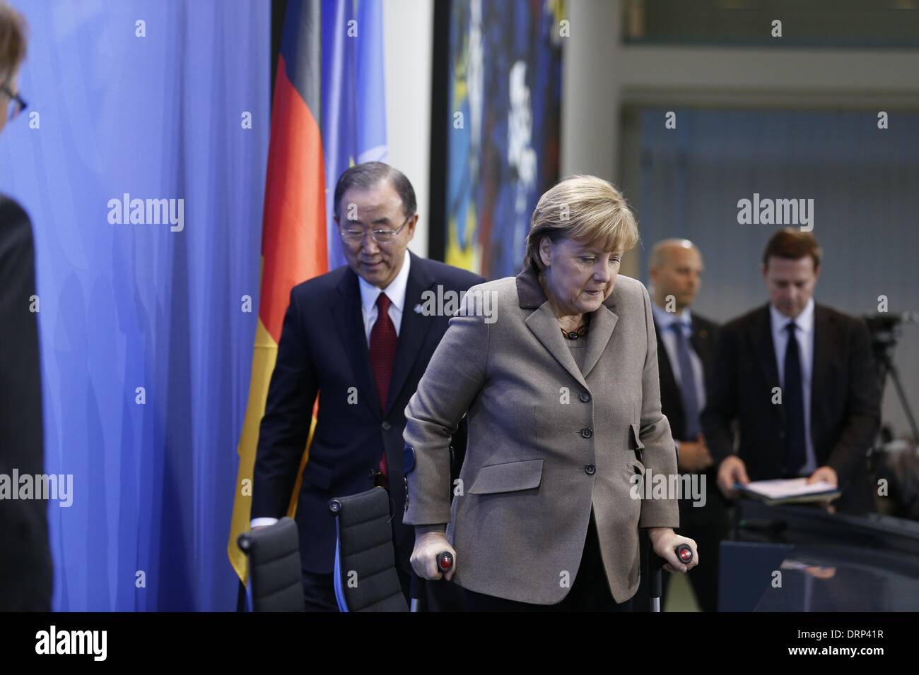 Berlin, Deutschland. 30. Januar 2014. Bundeskanzlerin Merkel erhält den Generalsekretär der Vereinten Nationen, Ban Ki-Moon am Kanzleramt in Berlin, am 30. Januar 2014. Themen der Tagung sind: die Fortsetzung der Friedensverhandlungen nach Syrien in Montreux und Genf, die Situation in Afrika, hier besonders in der Zentralafrikanischen Republik, in Mali und den Südsudan sowie die Millenniums-Entwicklungsziele. / Foto: Bundeskanzlerin Angela Merkel (CDU), Bundeskanzler. Bildnachweis: Reynaldo Paganelli/NurPhoto/ZUMAPRESS.com/Alamy Live-Nachrichten Stockfoto