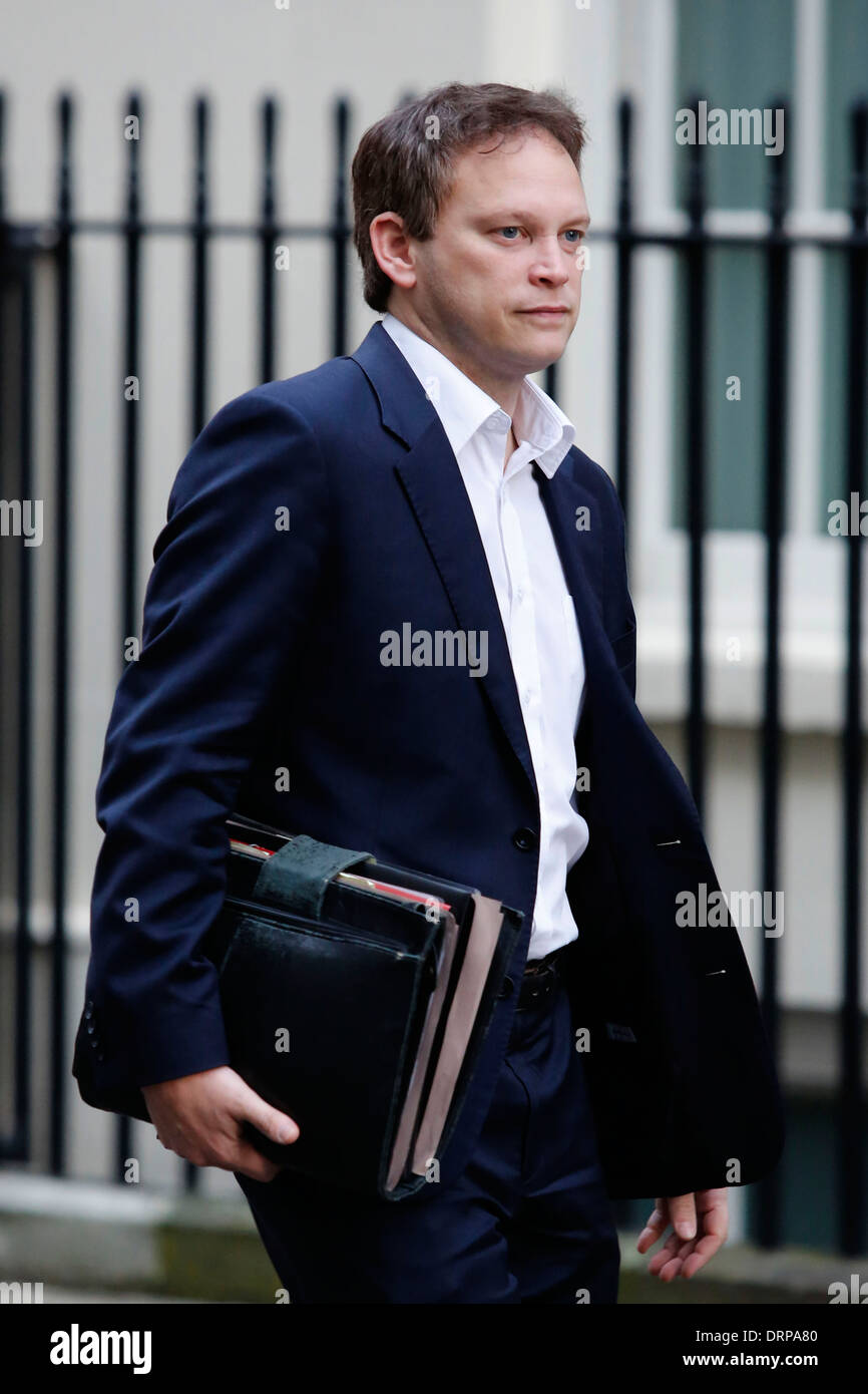Grant Shapps besucht der wöchentlichen Kabinettssitzung an Nummer 10 Downing Street 4. Dezember 2012 in London Großbritannien. Stockfoto