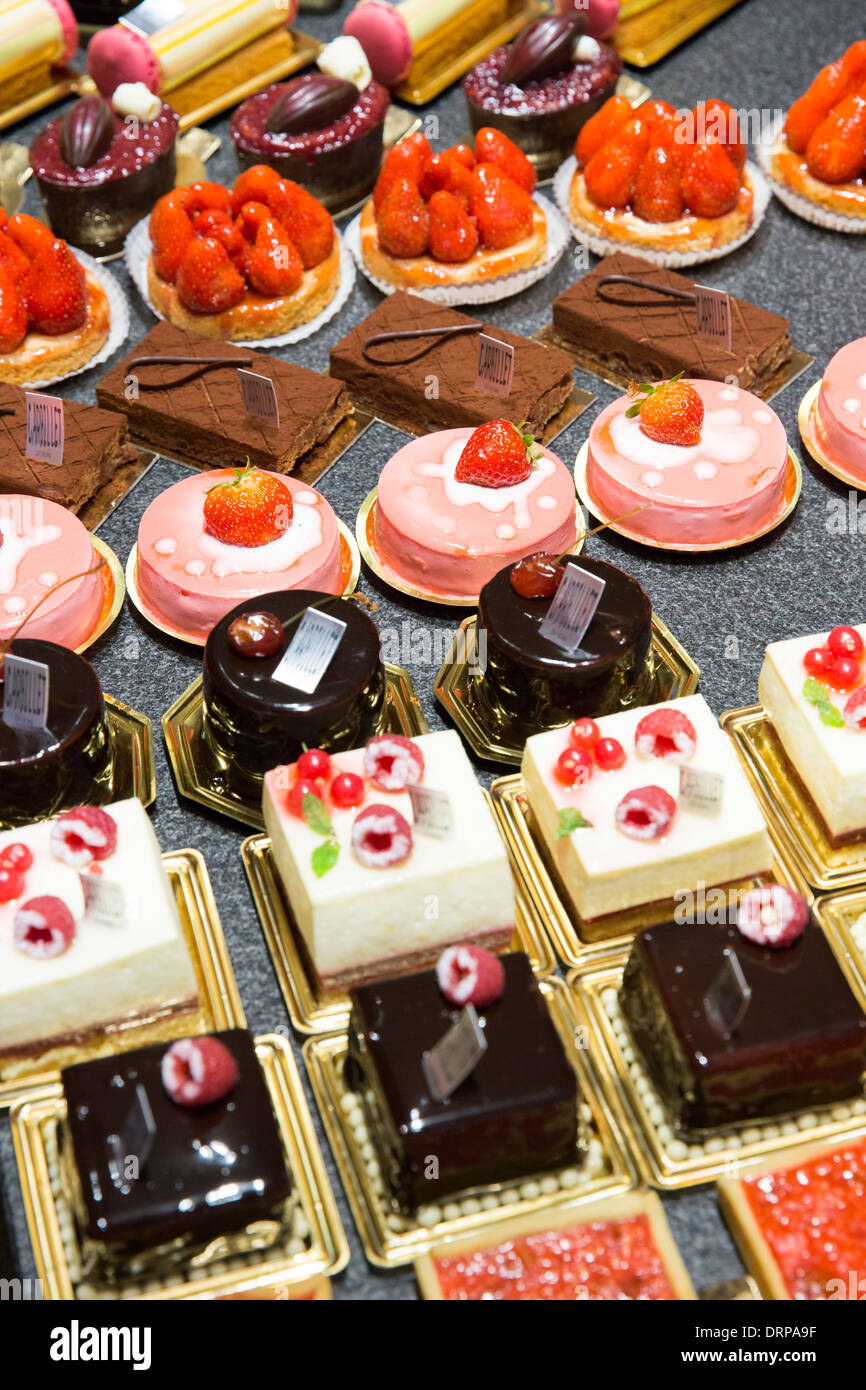 Patisserie und Chocolatier Shop Carbillet in Rue des Forges in Dijon in Burgund Frankreich Stockfoto