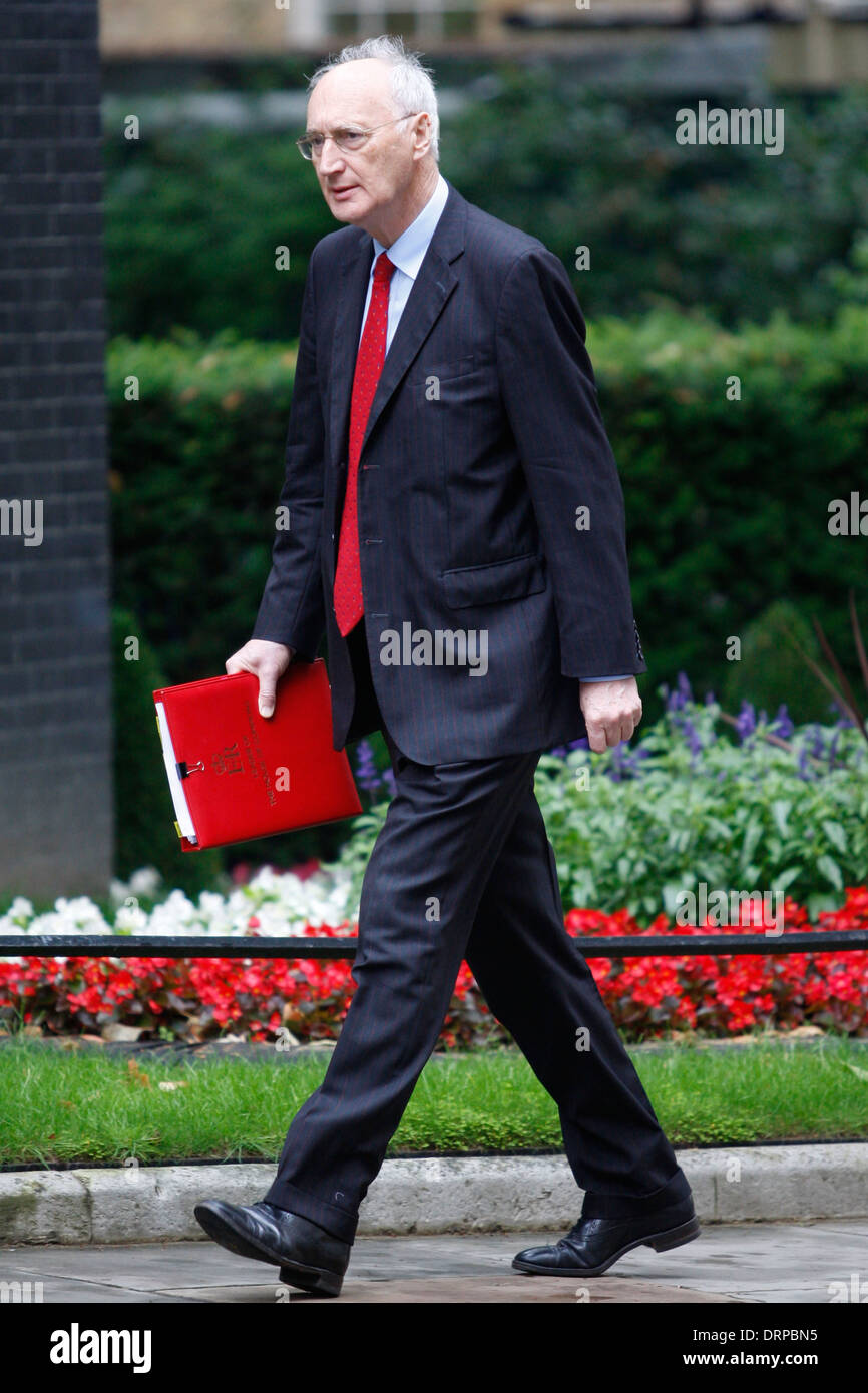 Sir George Young, kommt einer Kabinettssitzung am 3. Juli 2012 Leiter des House Of Commons in der Downing Street. Stockfoto