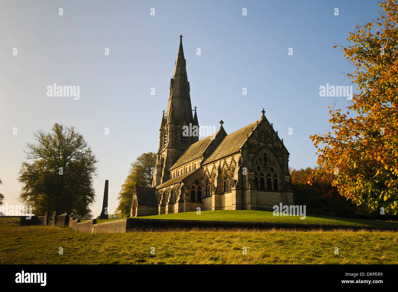 Str. Marys Kirche im Studley Royal, in der Nähe von Ripon, Nordyorkshire. Oktober. Stockfoto