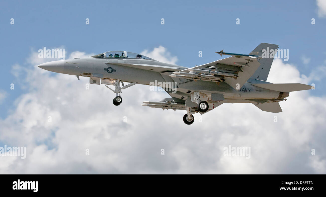 F18 hornisse -Fotos und -Bildmaterial in hoher Auflösung – Alamy