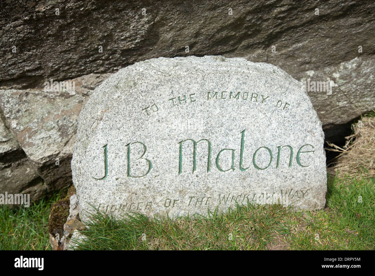 Denkmal für JB Malone, Gründer der Wicklow Way Wanderweg. Djouce Berg, Wicklow Mountains, County Wicklow, Irland. Stockfoto
