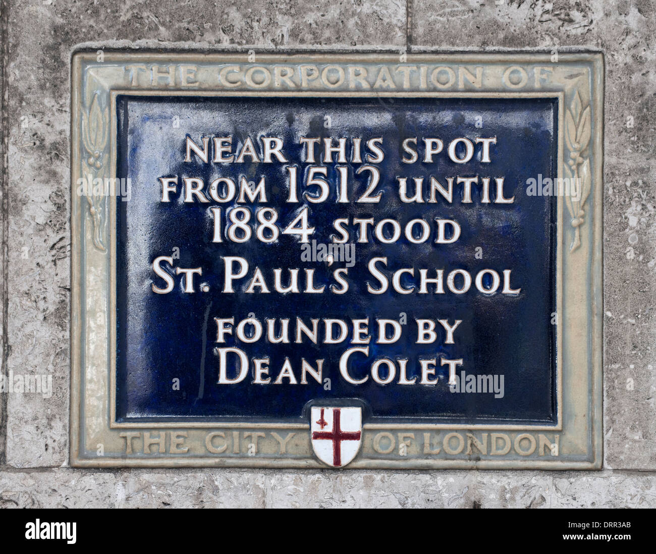 Corporation in The City of London Blue Plaque für St. Pauls Schule und Dean Colet an neue Änderung, London, EG4 Stockfoto
