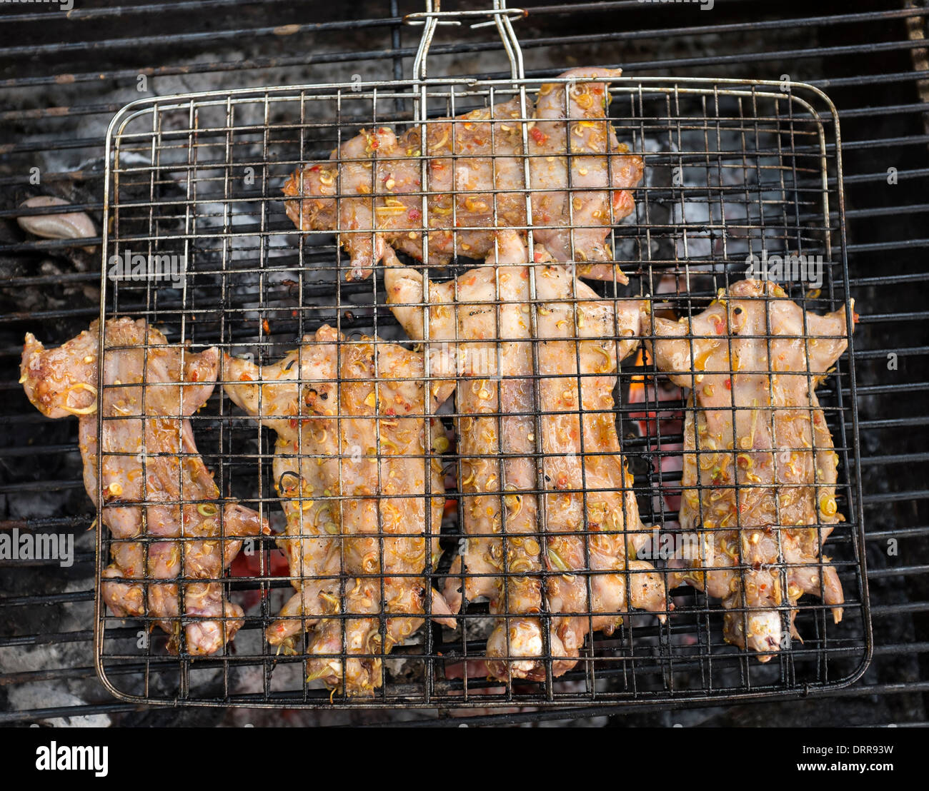 Gegrillte Mäuse oder Hamster zum Verkauf an Nachtmarkt in  Ho-Chi-Minh-Stadt-Vietnam Stockfotografie - Alamy