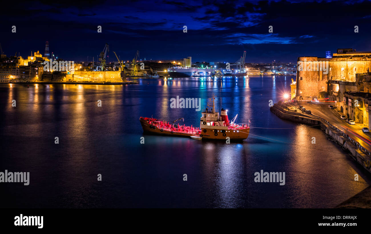 Blick auf den Grand Harbour von Valletta, Malta. Stockfoto