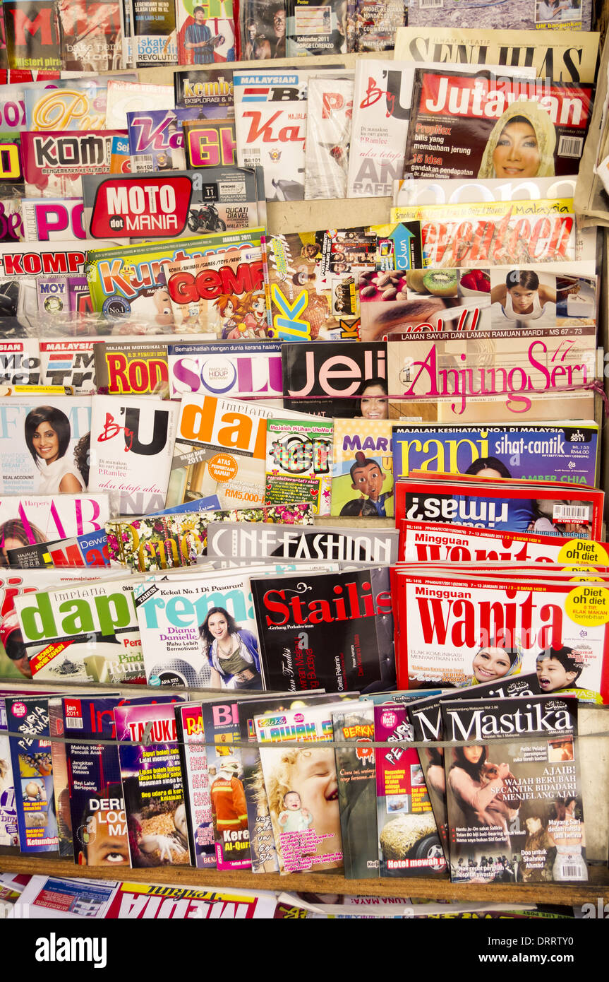 Zeitschriften Publikationen auf dem Display in malaysia Stockfoto