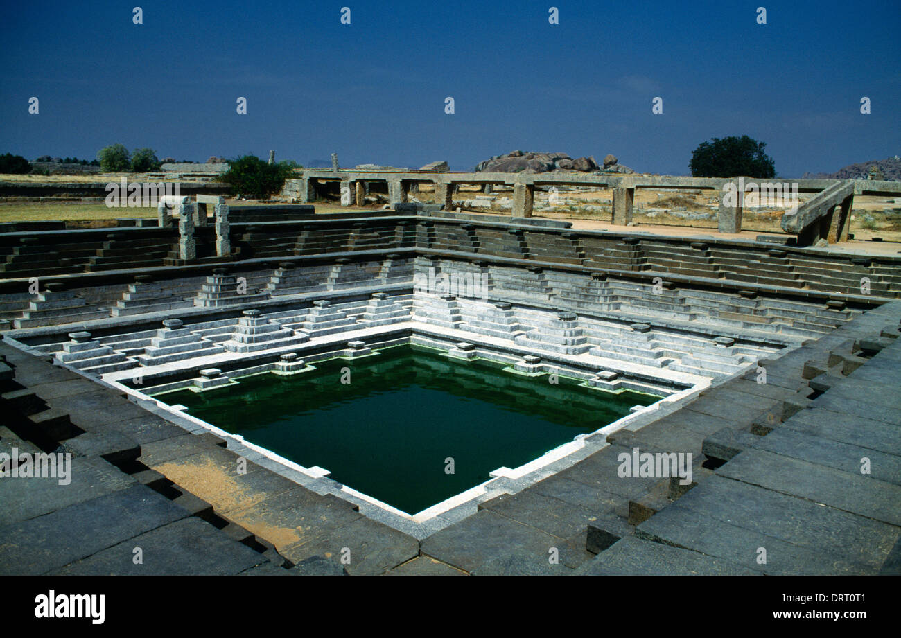 Hampi Karnataka Indien trat Tank in Mahanavami Dibba (Haus des Sieges) Stockfoto