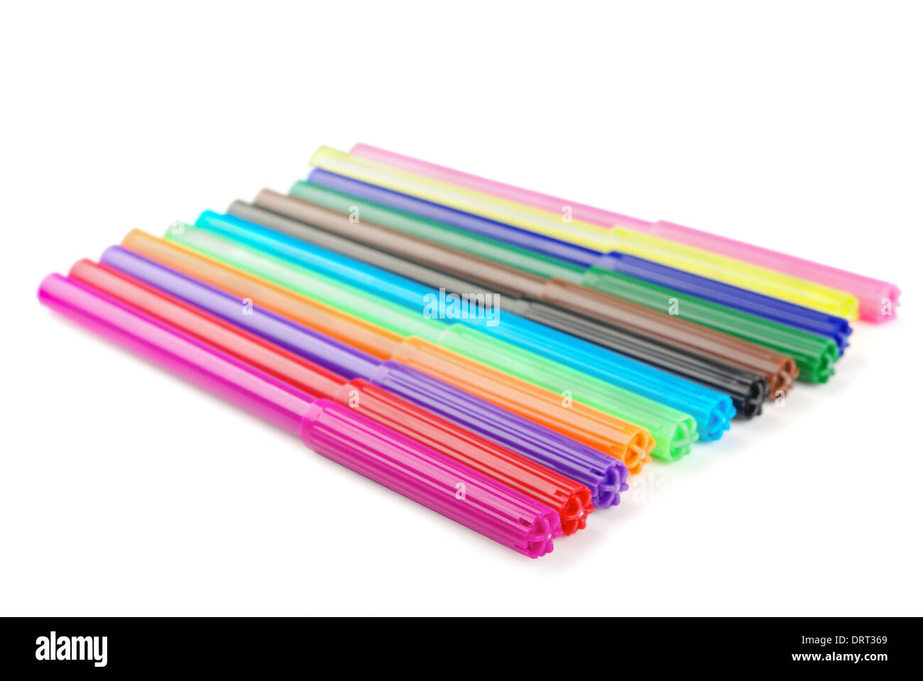 Reihe von farbigen Filzstift Stifte auf weißem Hintergrund Stockfoto