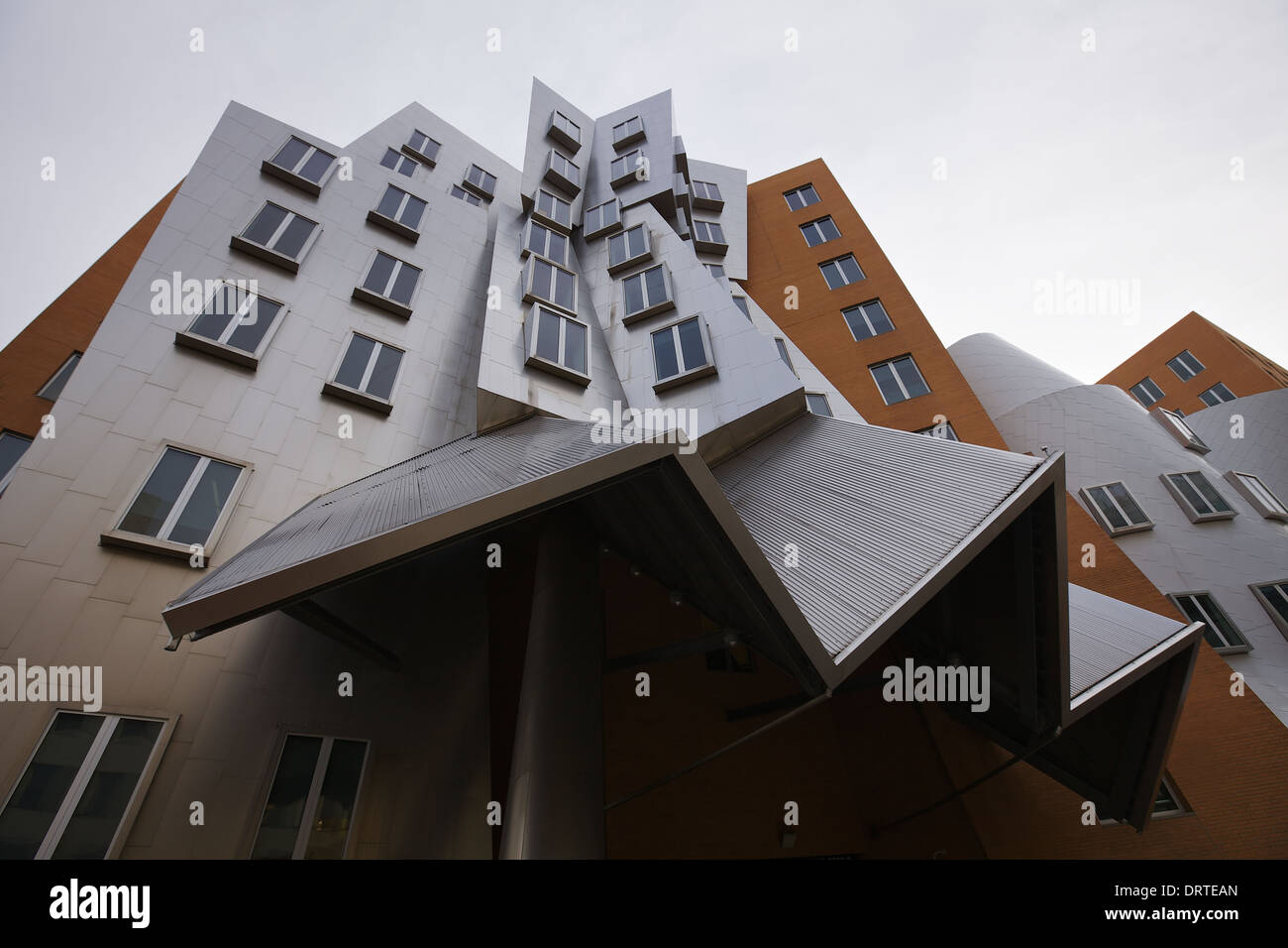Die Edelstahl-Struktur von Ray und Maria Stata Center am MIT in Cambridge, Massachusetts Stockfoto