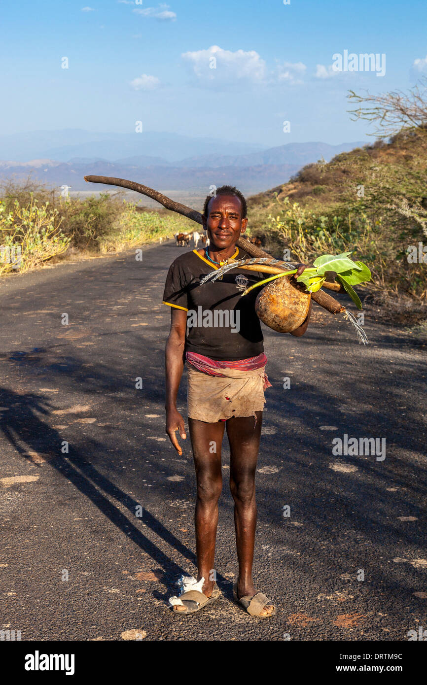 Porträt von einem Hirten Rinder vom Stamm Banna, Omo-Tal, Äthiopien Stockfoto