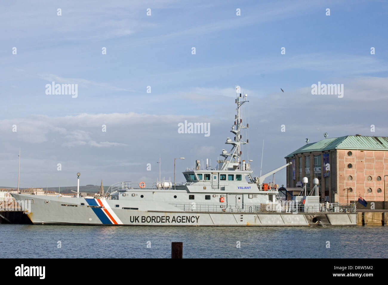 UK Border Agency Schiff im Hafen von Weymouth, Dorset. Stockfoto