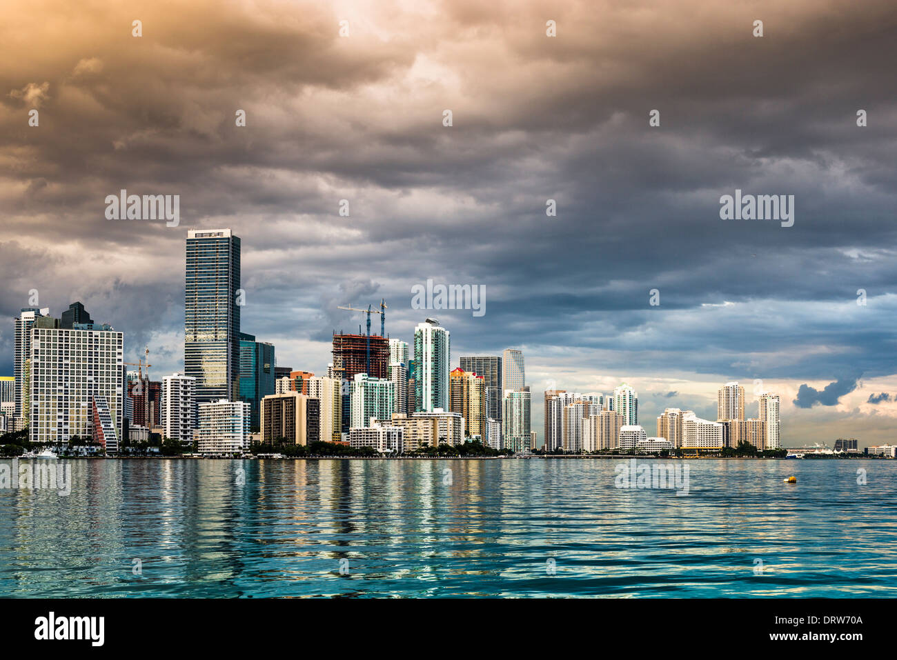 Skyline von Miami, Florida an der Biscayne Bay. Stockfoto