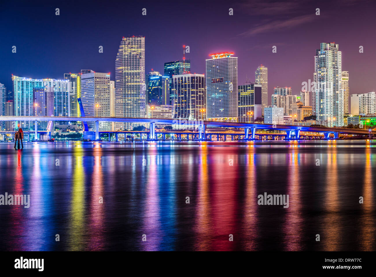 Skyline von Miami, Florida an der Biscayne Bay. Stockfoto