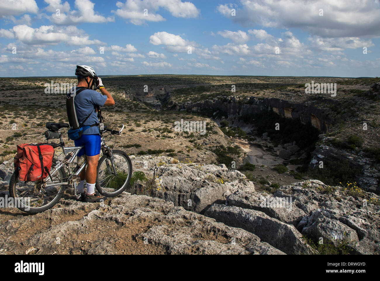 Mike Vining Mountain Bike Canyon Rim Trail Seminole Canyon State Park Texas USA Stockfoto