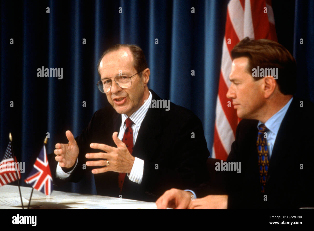 US-Verteidigungsminister William Perry mit Michael Portillo der britischen Verteidigungsminister während einer Pressekonferenz 4. September 1996 in Washington, DC. Stockfoto