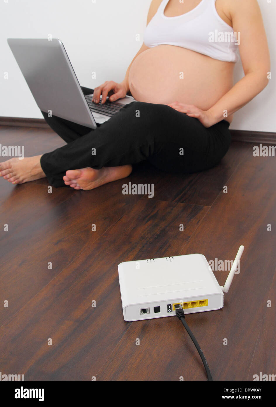 Schwangerschaft-Elektrosmog mit Wi-Fi Stockfoto