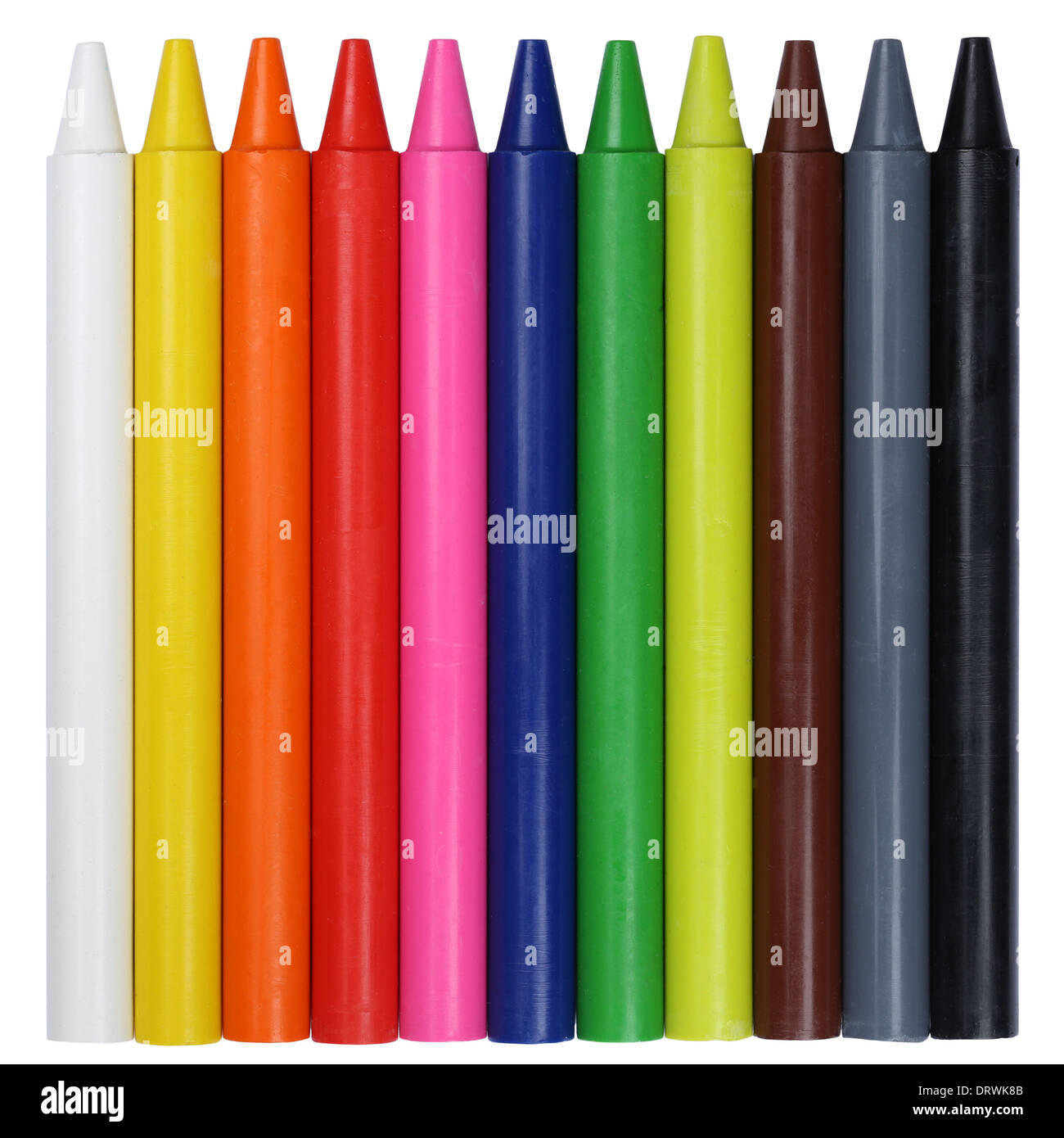 Bunte Stifte in einer Reihe, isoliert auf weißem Hintergrund Stockfoto