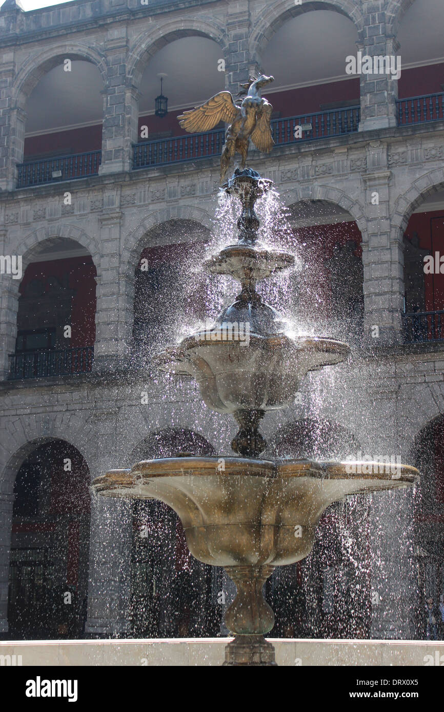 Springbrunnen im nationalen Palast, Mexico City, Mexiko Stockfoto