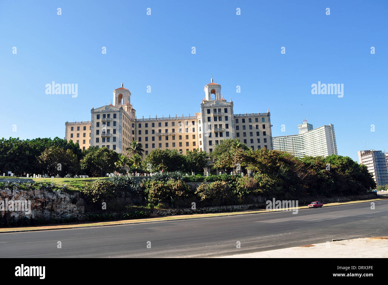 Havanna, Kuba: The Nacional Hotel direkt am Meer. Stockfoto