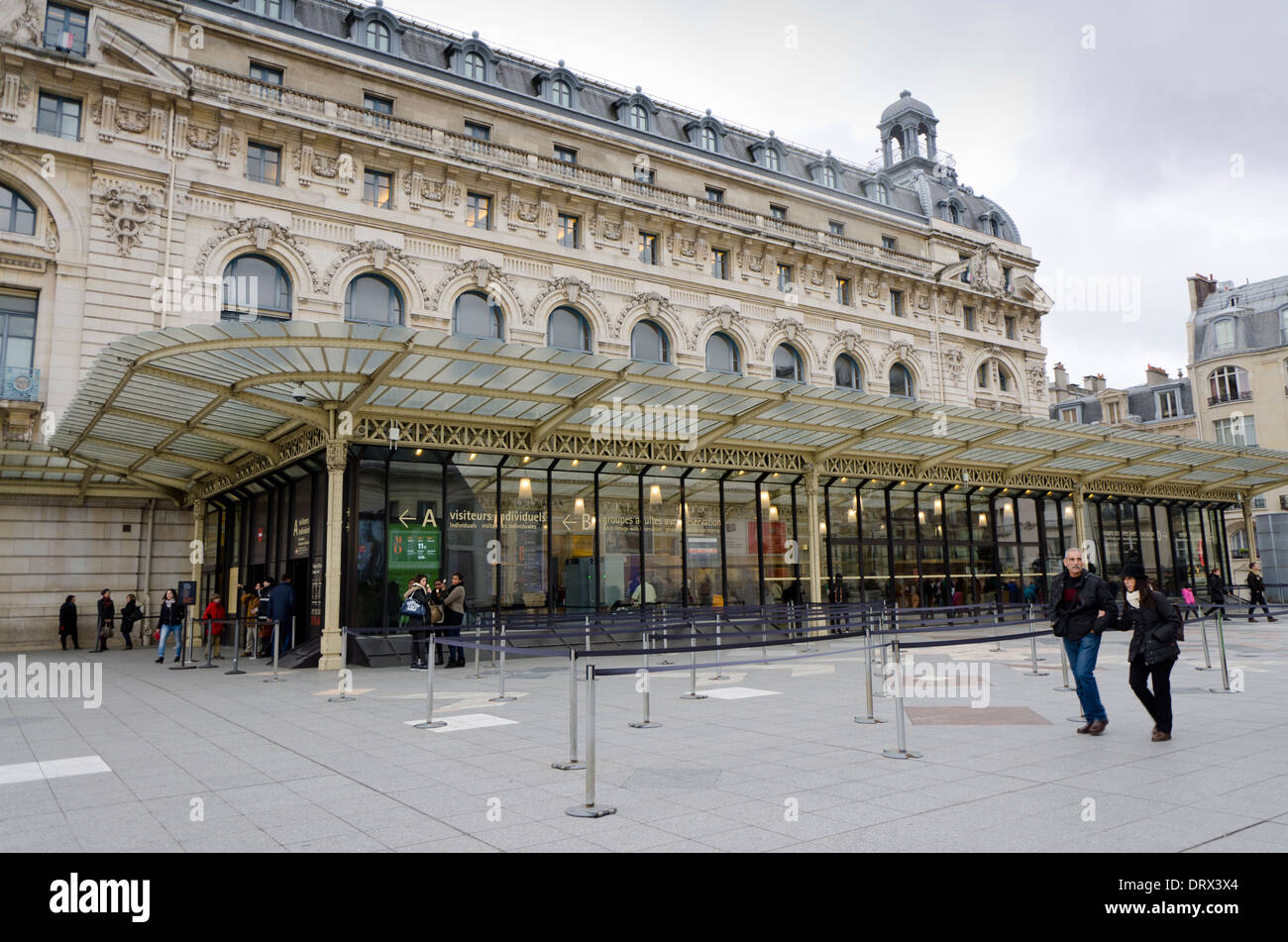 Eingang der das Musée d ' Orsay, Museum, das vor allem französische Kunst in Paris, Frankreich hält. Stockfoto