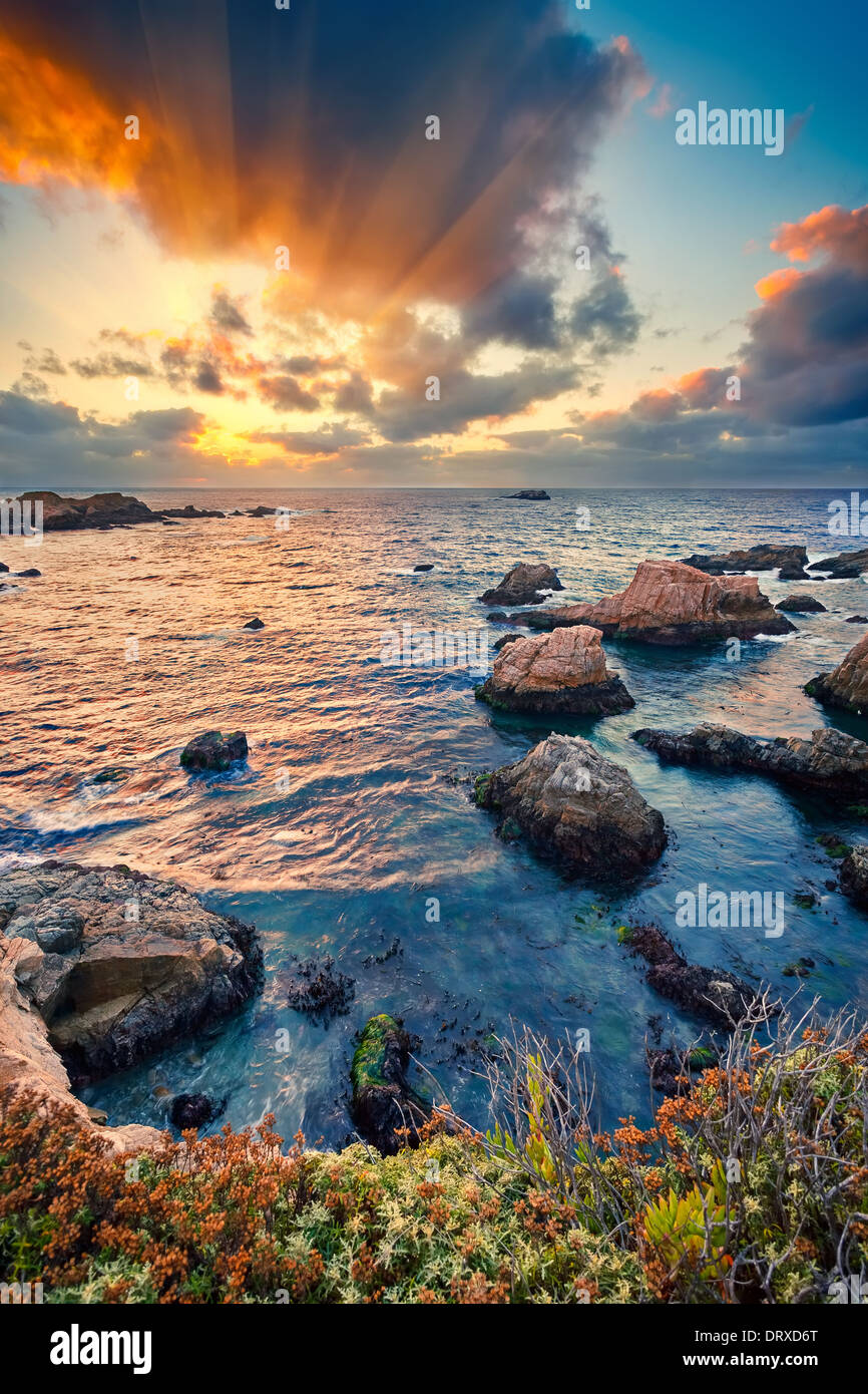 Big Sur-Pazifik Küste bei Sonnenuntergang Stockfoto